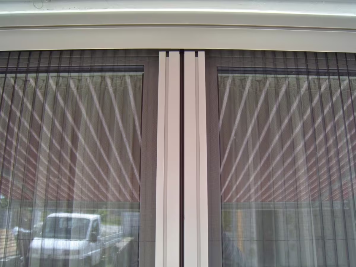 Plisé sítě proti hmyzu